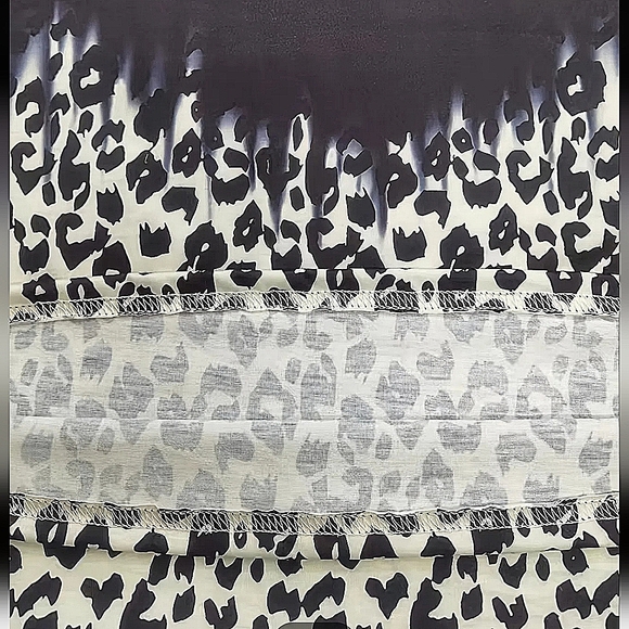 Women's T-shirt Casual Leopard Print. - Picture 5 of 6